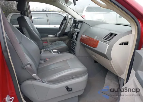 2008 Chrysler Town & Country Touring из США, поврежденный, VIN 2A8HR54P38R711750